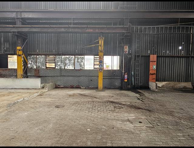 3,300M² WAREHOUSE TO LET IN ALRODE